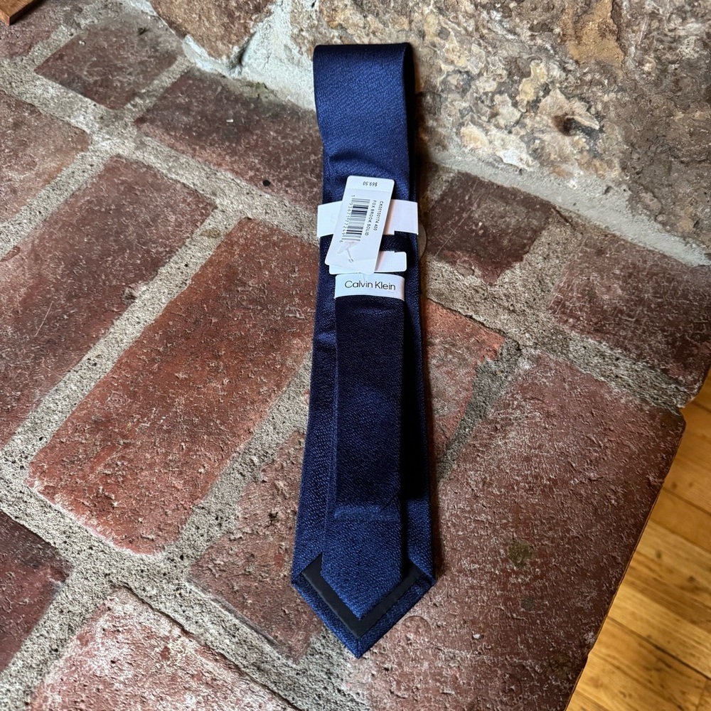 Calvin Klein Deep Blue Men's Tie - Picture 4 of 4